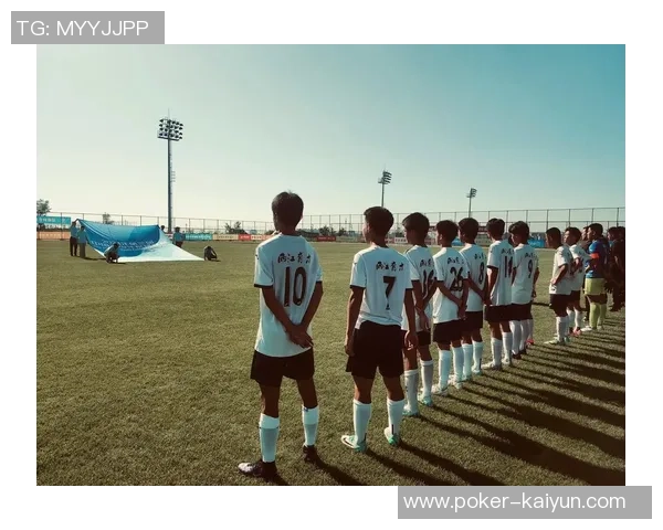 足球明星的梦想与奋斗历程：从草根到绿茵场的传奇故事