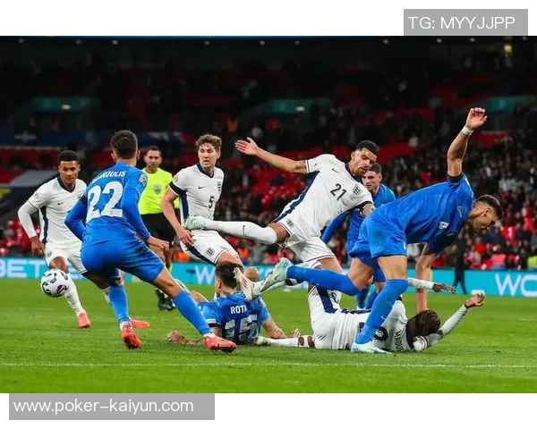 足球运动员热身的重要性与科学方法探讨助力竞技状态提升